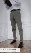 Carica e avvia il video nel visualizzatore di galleria, Pantalon_homme_protection_pluie
