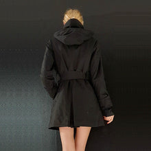 Lade das Bild in den Galerie-Viewer, french women black jacket